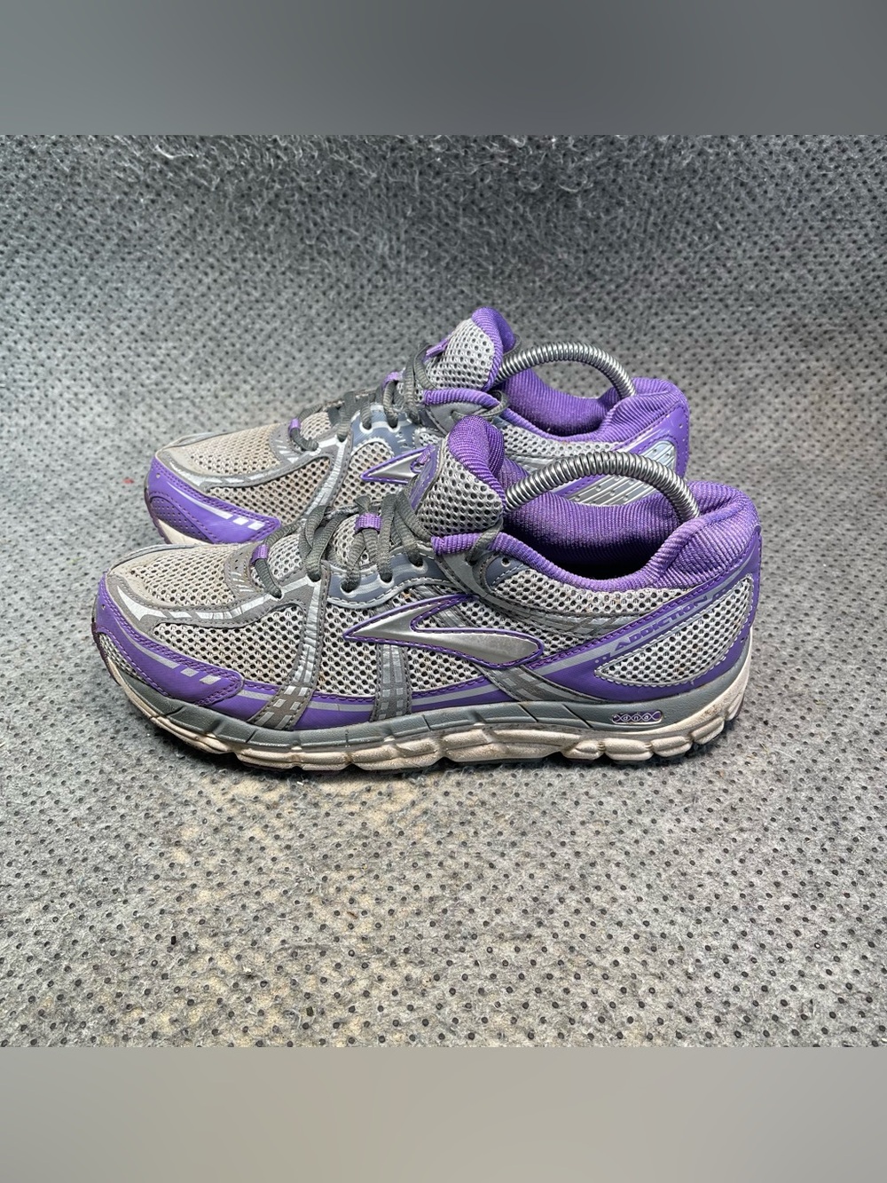 Brooks Addiction Silver Purple Mesh 2E Running Shoes Size 9.5 Women’s
